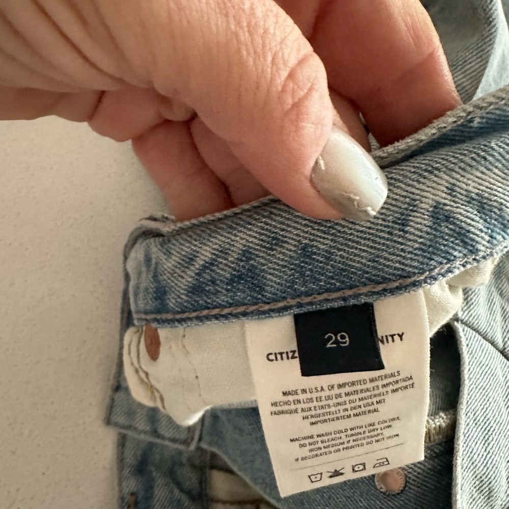 Citizens Of Humanity Blue Relaxed Jeans with Distressed Details - Picture 7 of 14